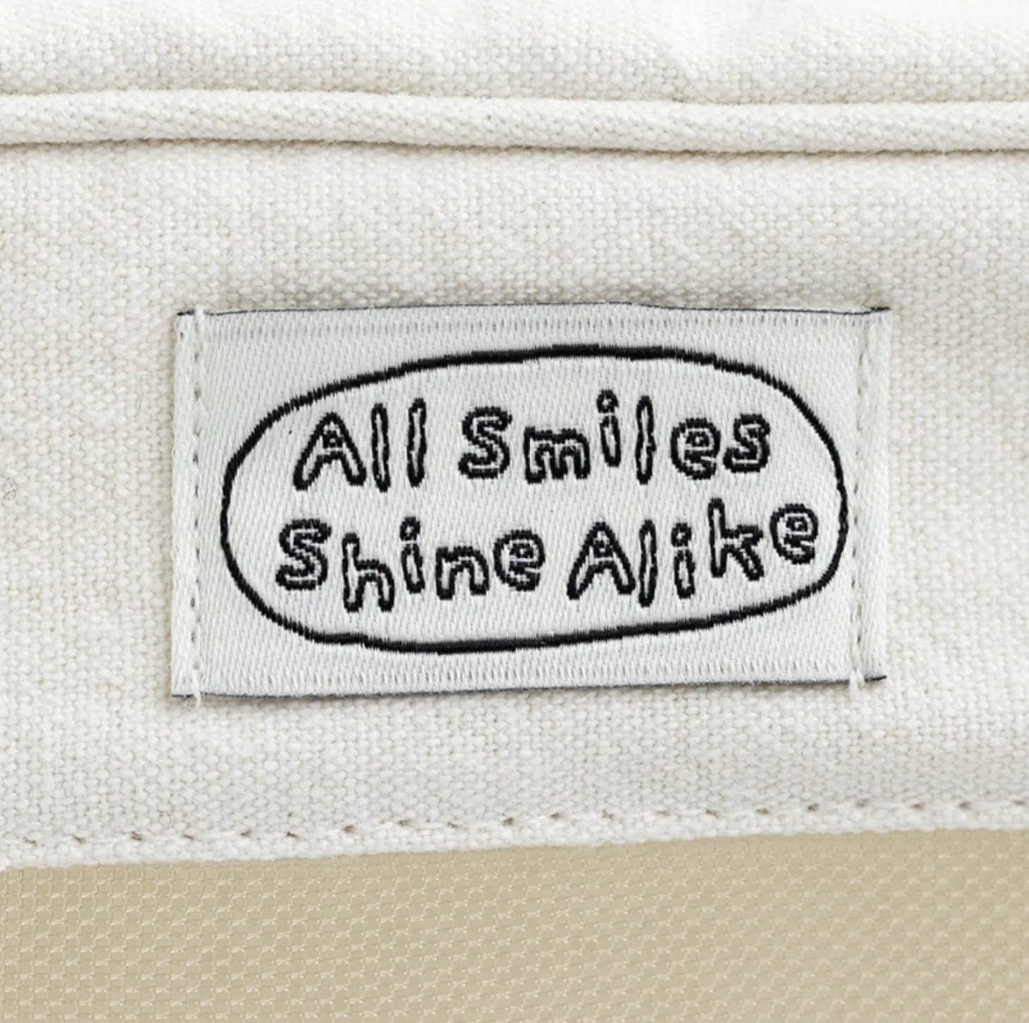 All Smiles Mesh Block Pouch