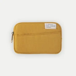 A Low Hill Basic Card Pouch