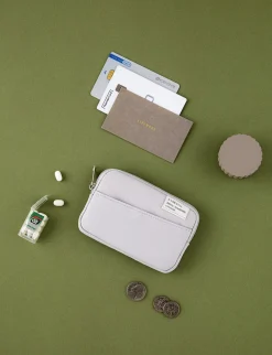 A Low Hill Basic Card Pouch