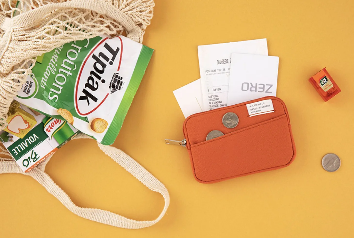 A Low Hill Basic Card Pouch
