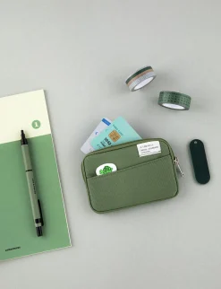A Low Hill Basic Card Pouch