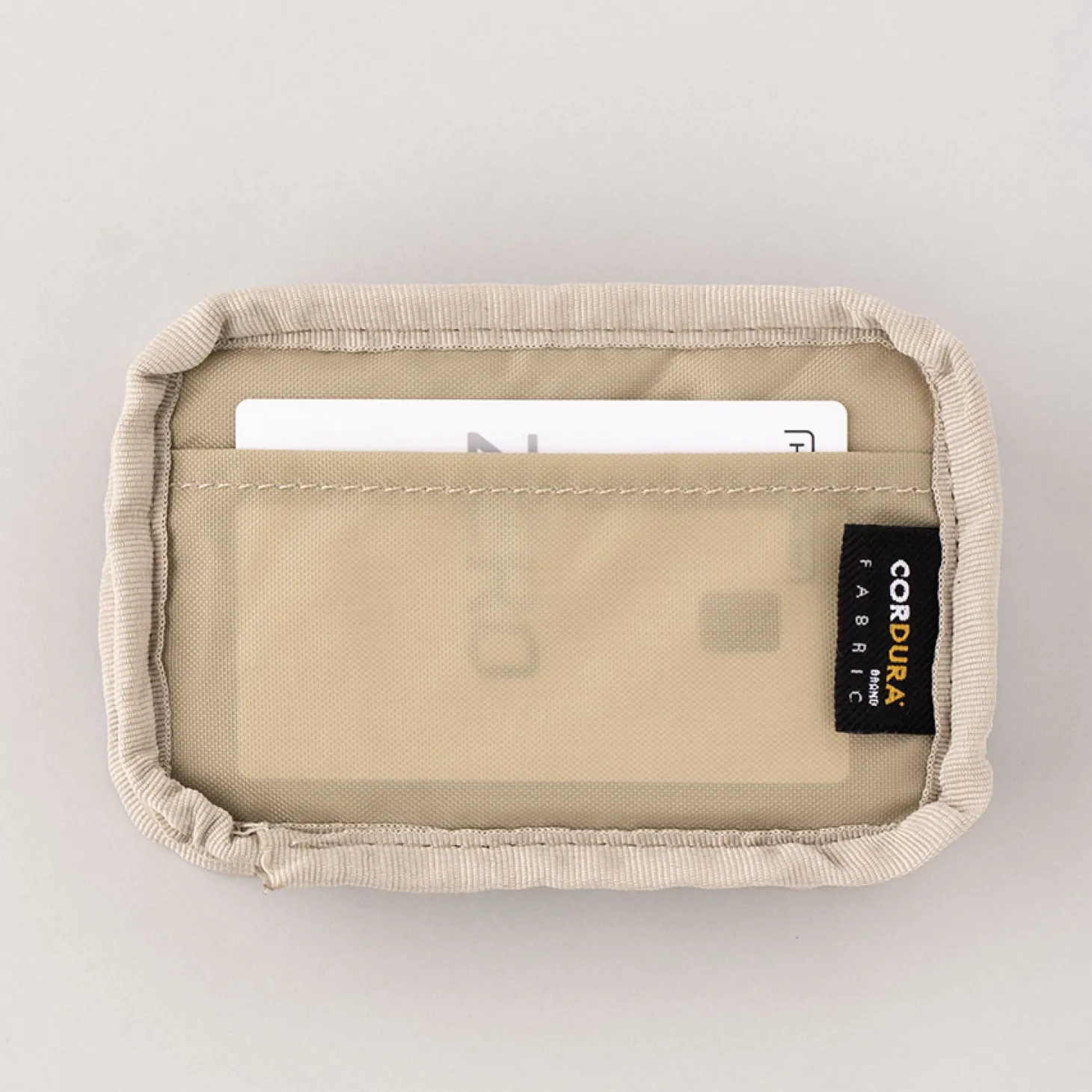 A Low Hill Basic Card Pouch