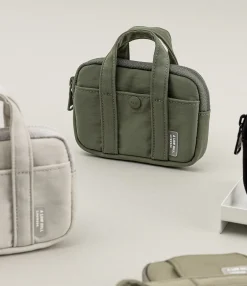 A Low Hill Pocket Card Pouch v7