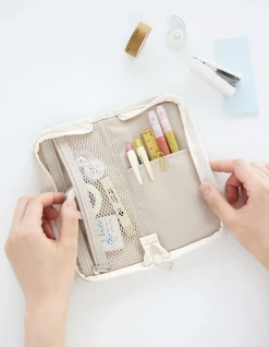 A Low Hill Stitch Pen Pouch