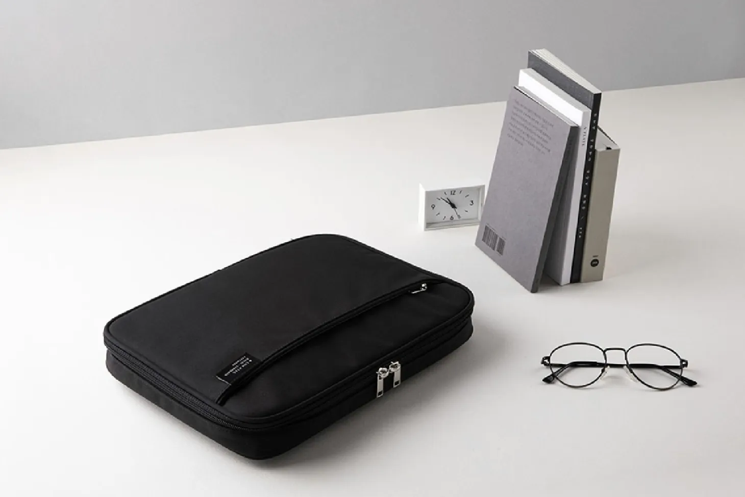 A Low Hill Tablet Pouch v6
