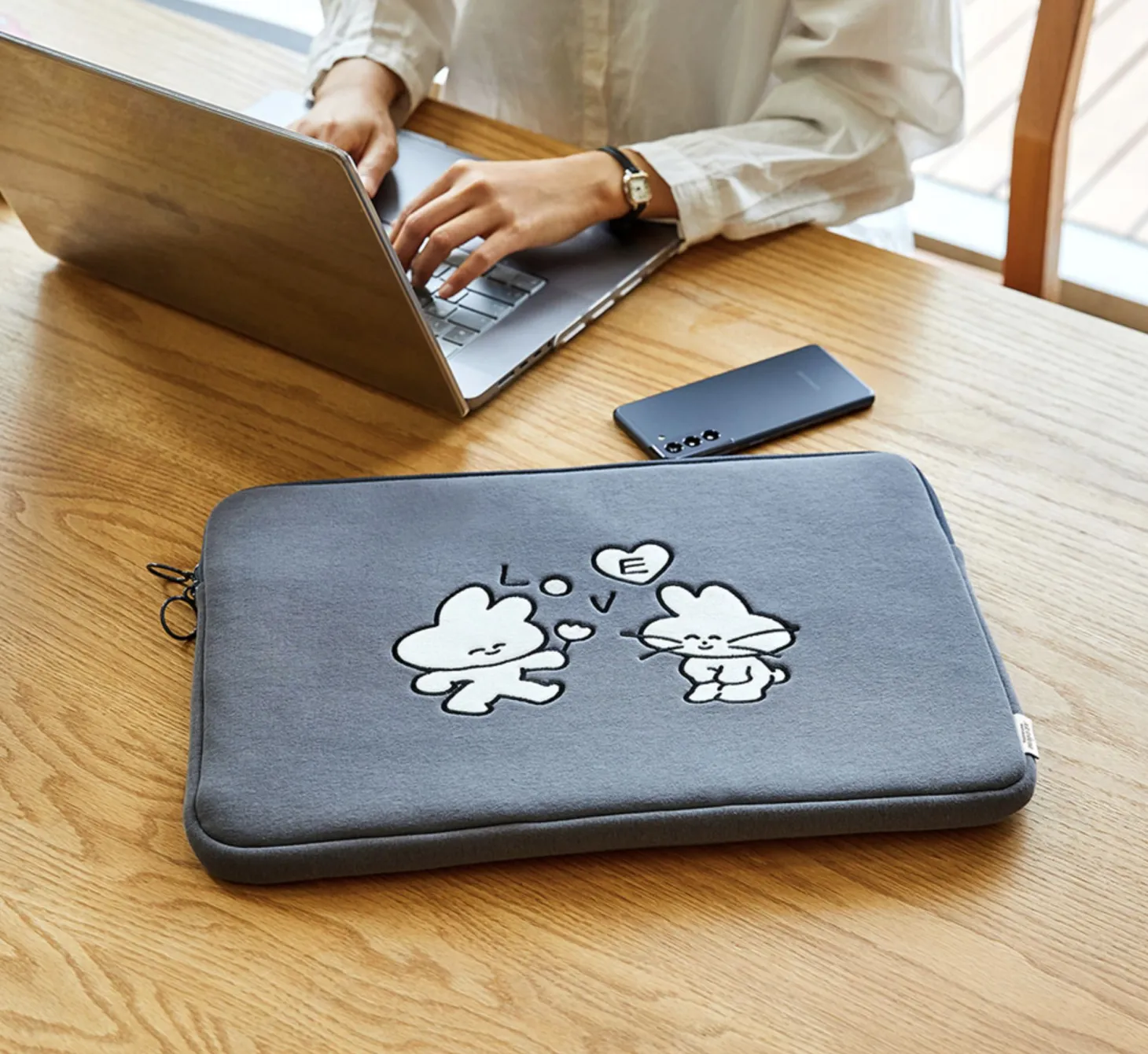 Ardium 15 in. Laptop Pouch