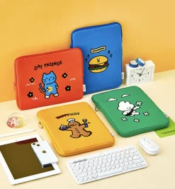 Ardium 11 in. Tablet Pouch