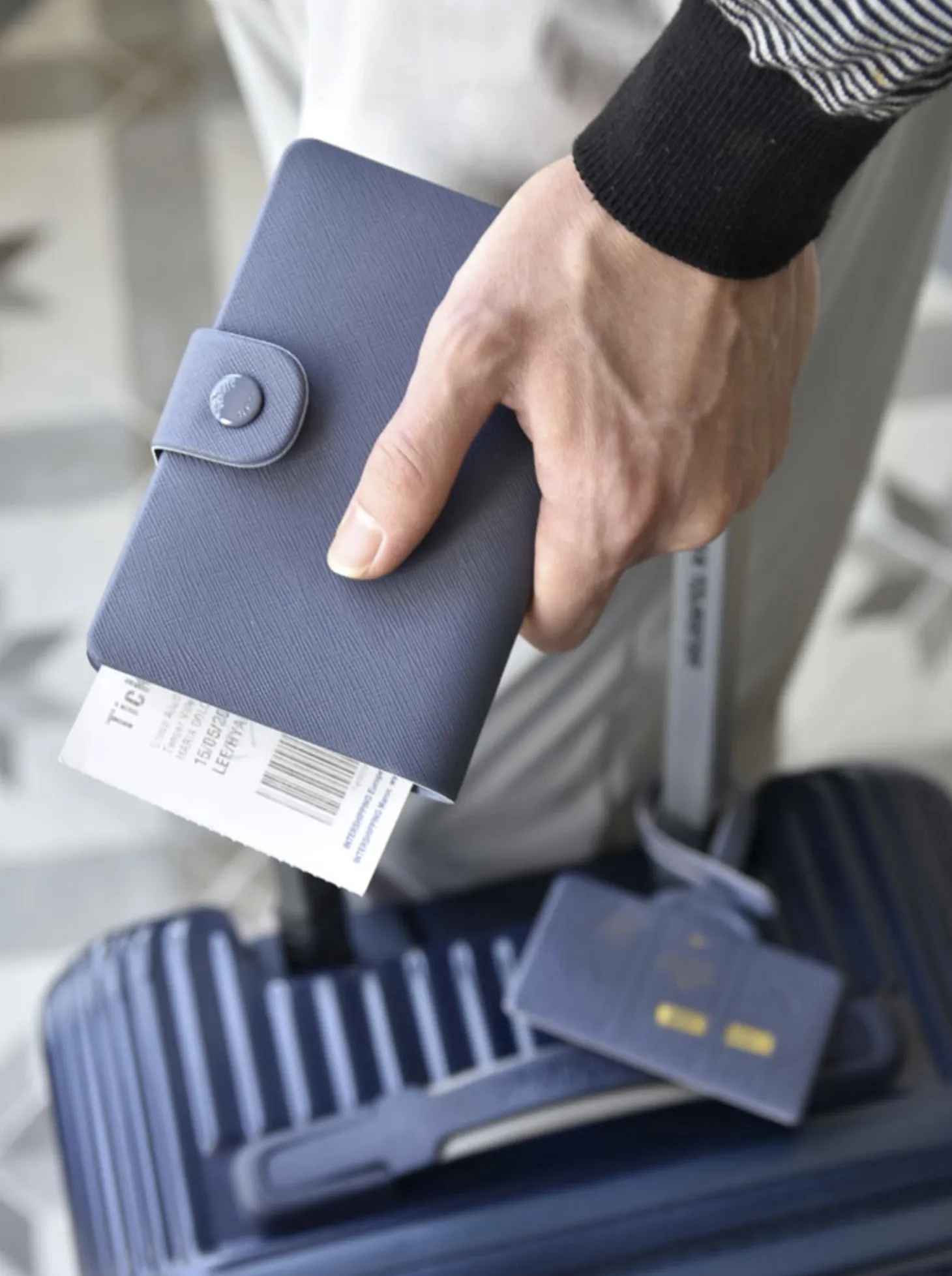 Classy Anti Skimming Passport & SIM Card Case