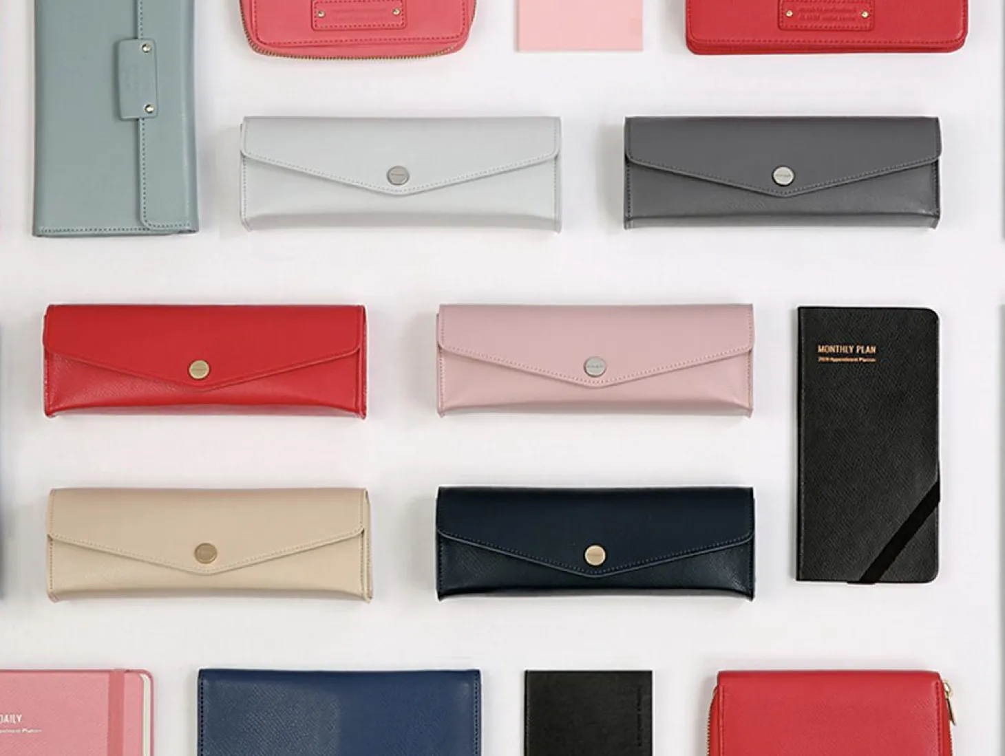 Classy Snap Pocket Pouch