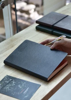 Classy Textured Leather B6 Weekly Planner
