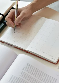 Classy Textured Leather B6 Weekly Planner