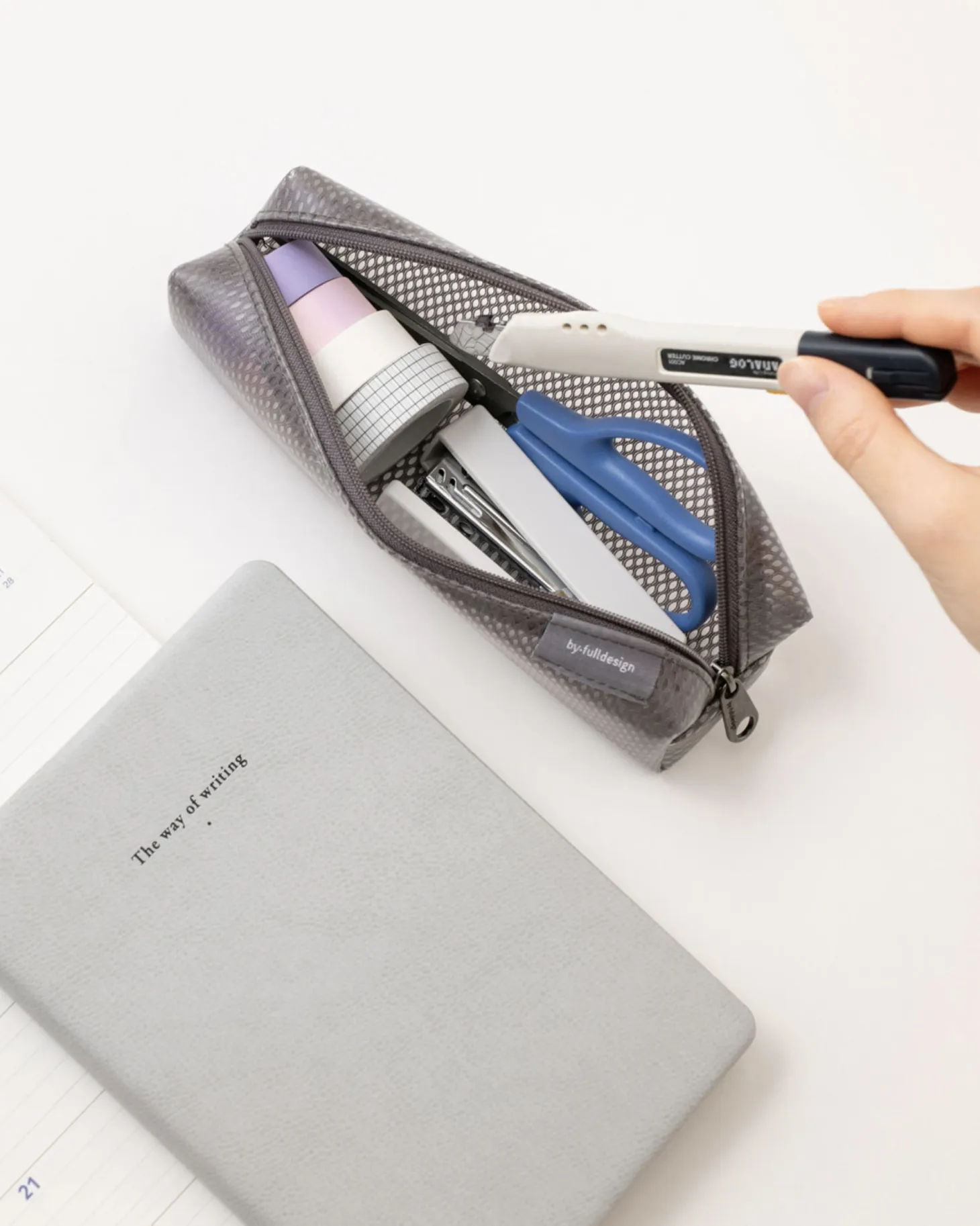 Coated Mesh Pen Pouch v6