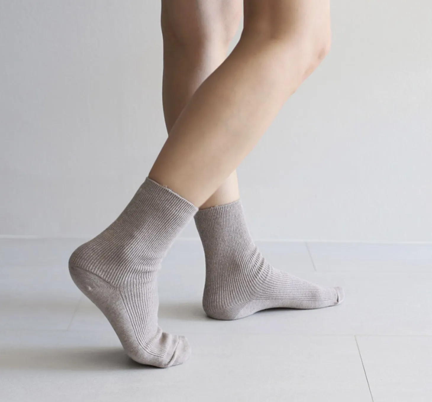 Colorful Ribbed Crew Women Socks