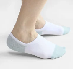 Color Point No Show Women Socks