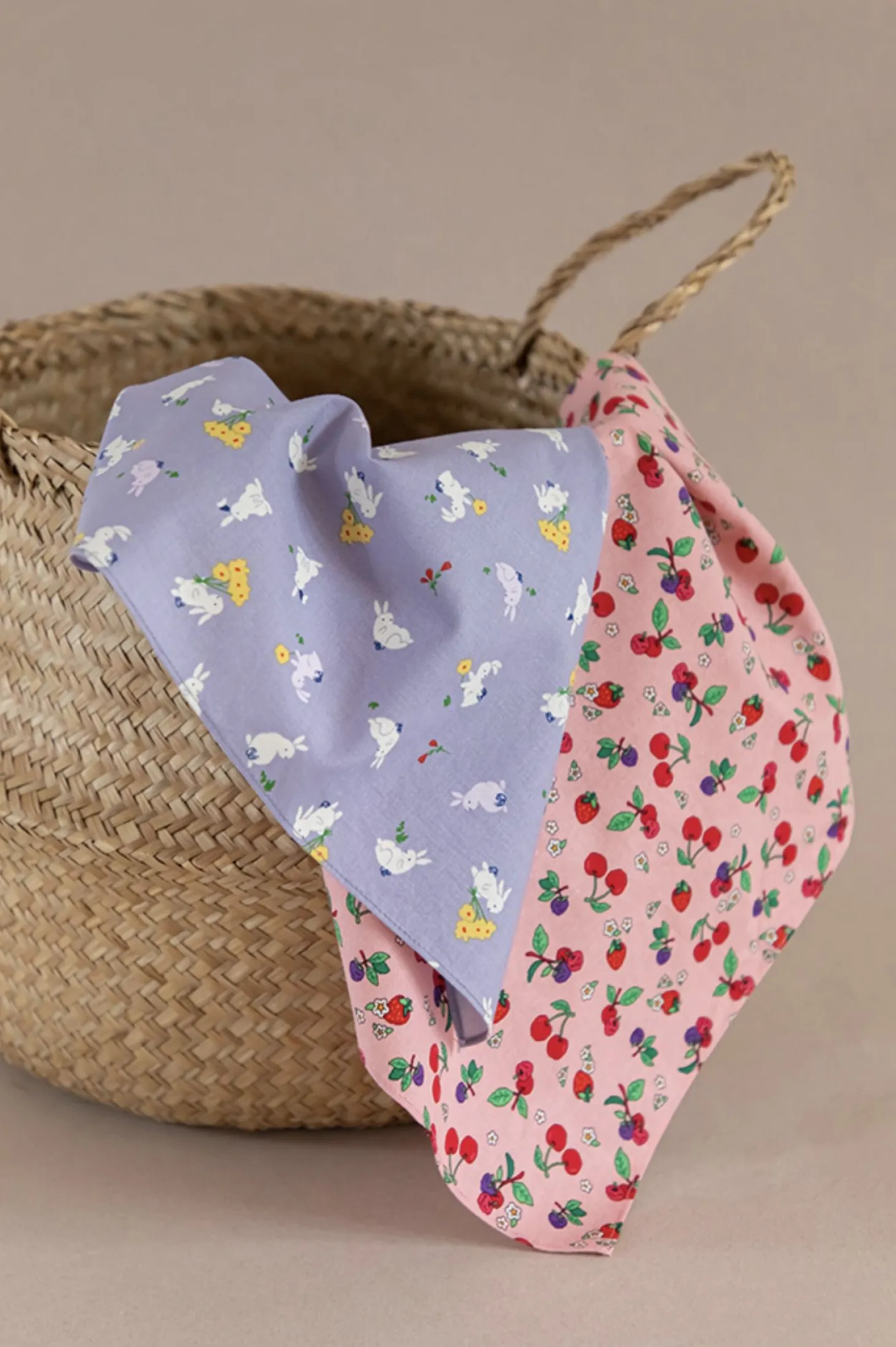 Dailylike Handkerchief v1