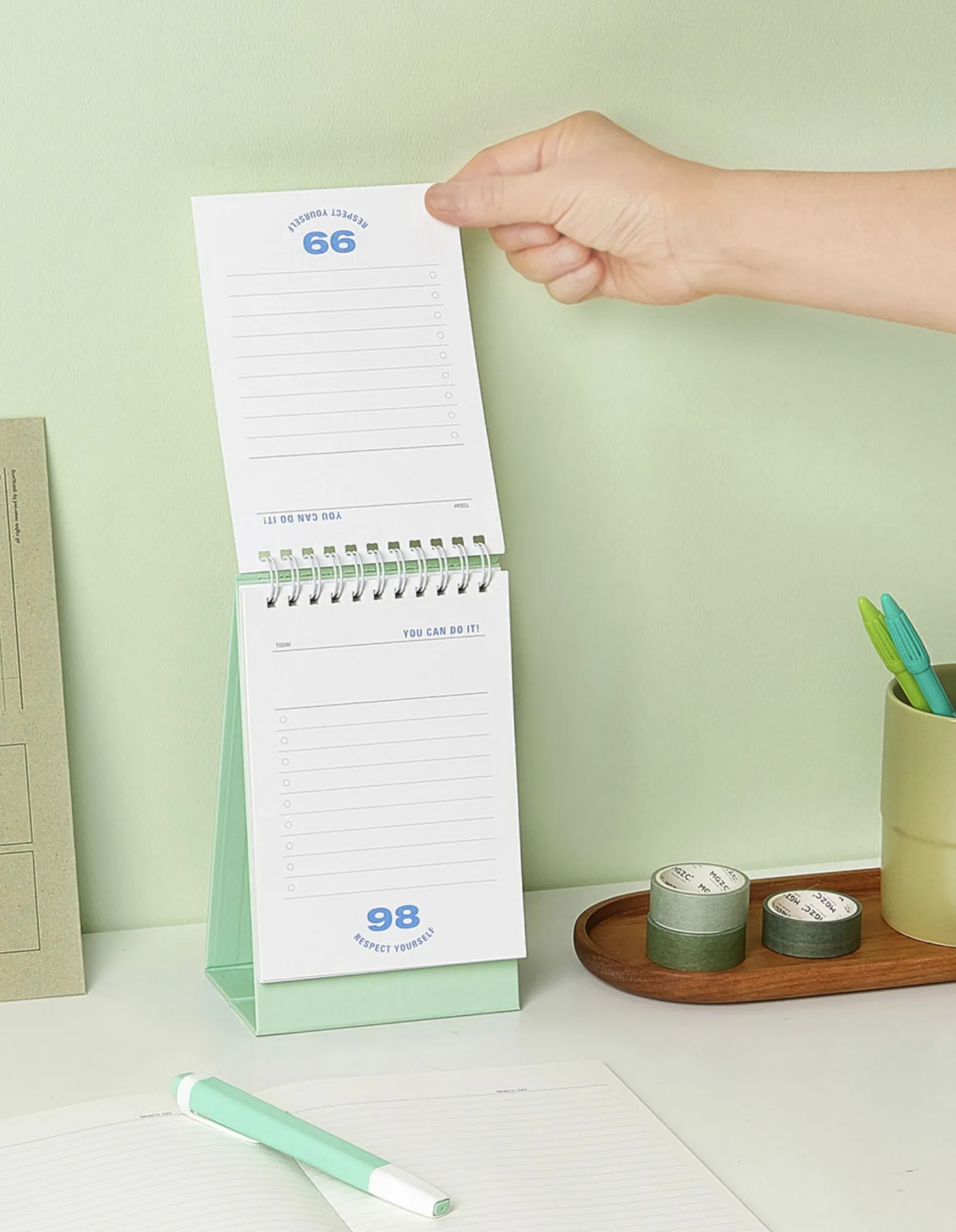 100 Days Challenge Desk Planner