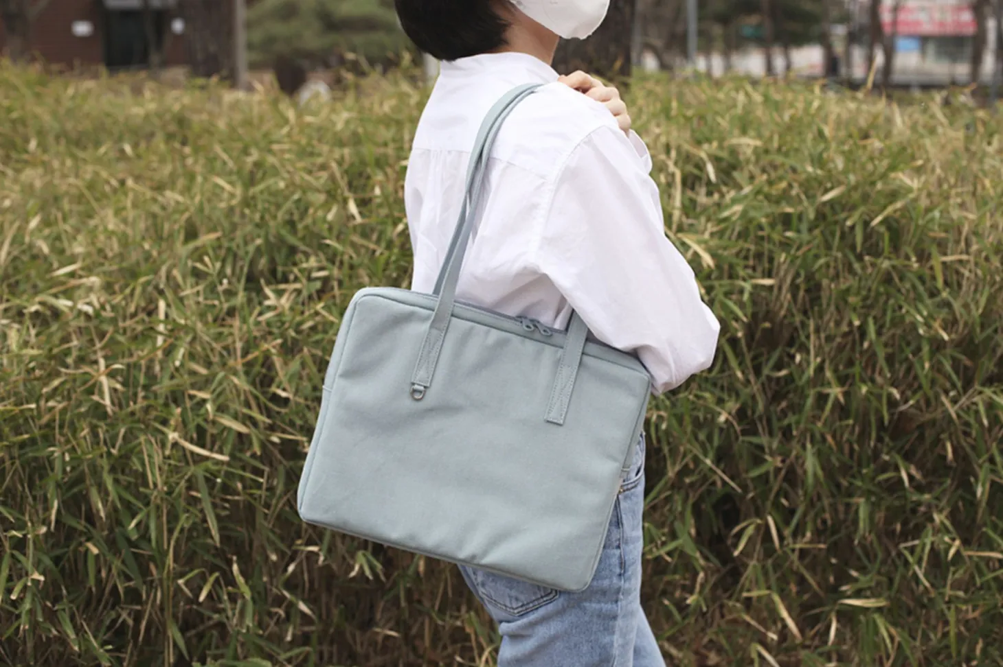 Essential 12.9 in. Tablet Shoulder Bag