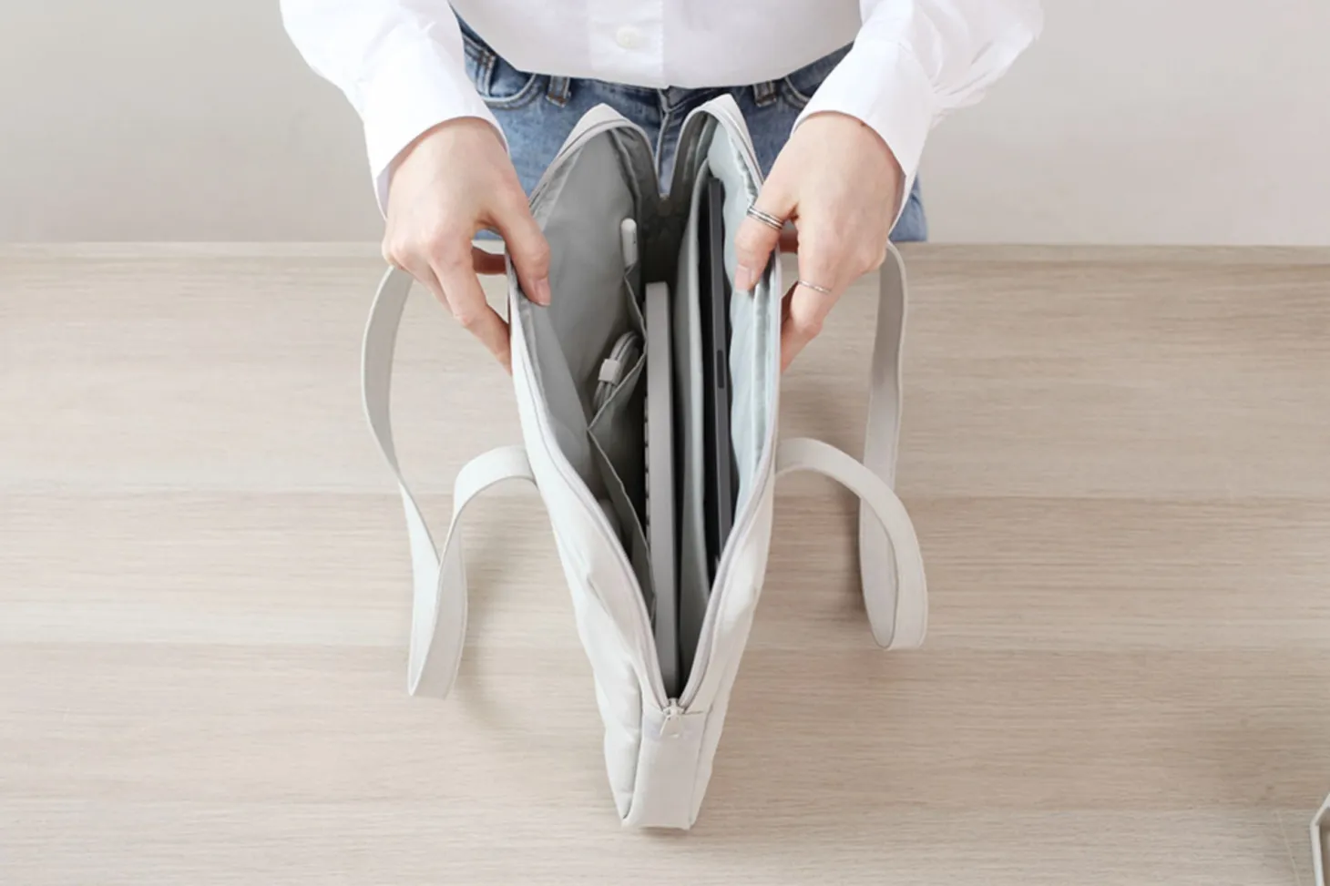 Essential 12.9 in. Tablet Shoulder Bag