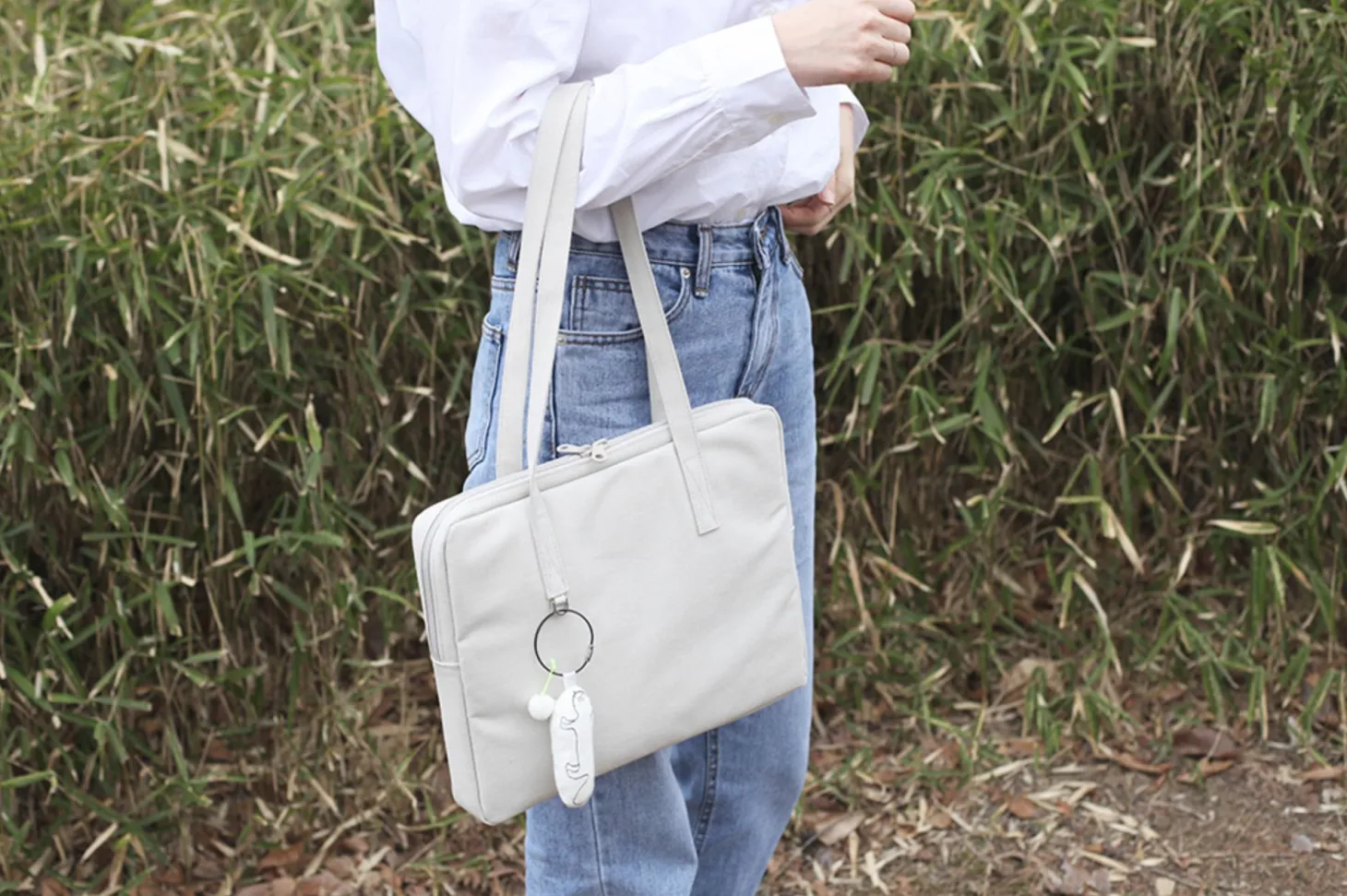 Essential 12.9 in. Tablet Shoulder Bag