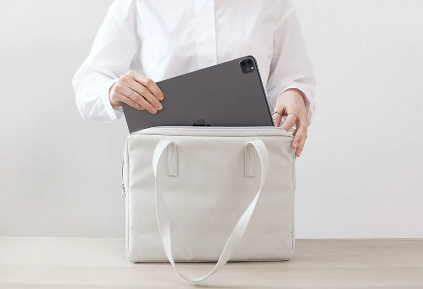 Essential 12.9 in. Tablet Shoulder Bag