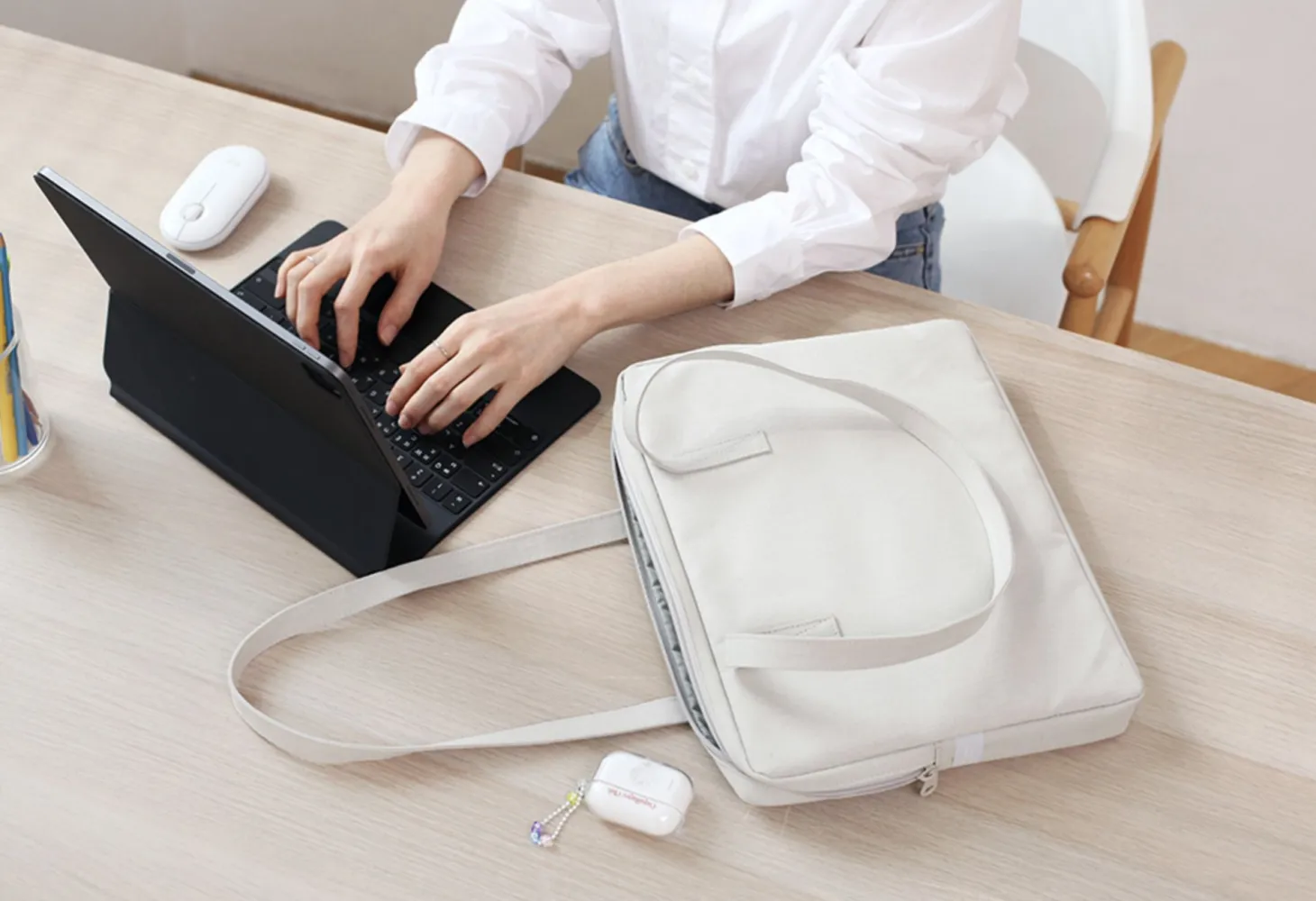 Essential 12.9 in. Tablet Shoulder Bag