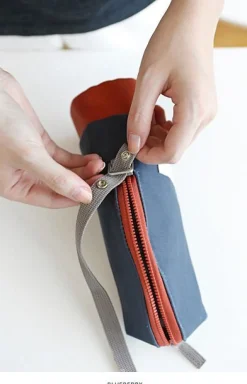 Fleur Blanche Bottle Pouch