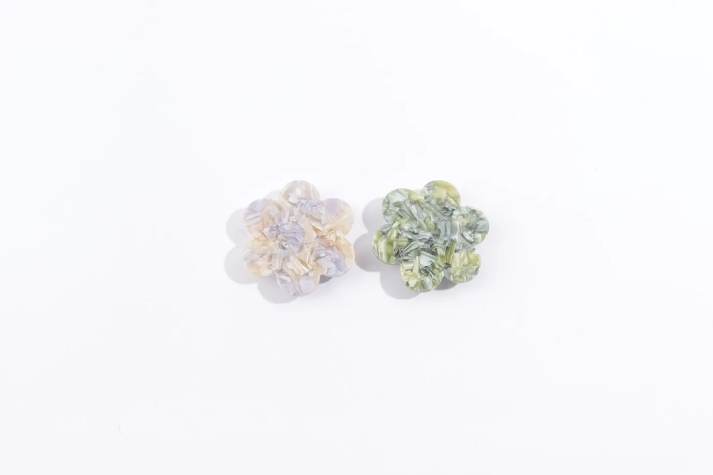 Flower Shape Pattern Phone Grip v2