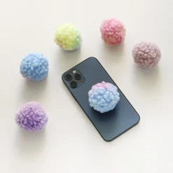 Fluffy Round Phone Grip v1