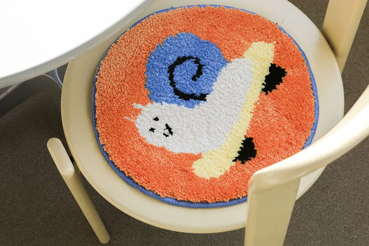 Fluffy Round Seat Cushion