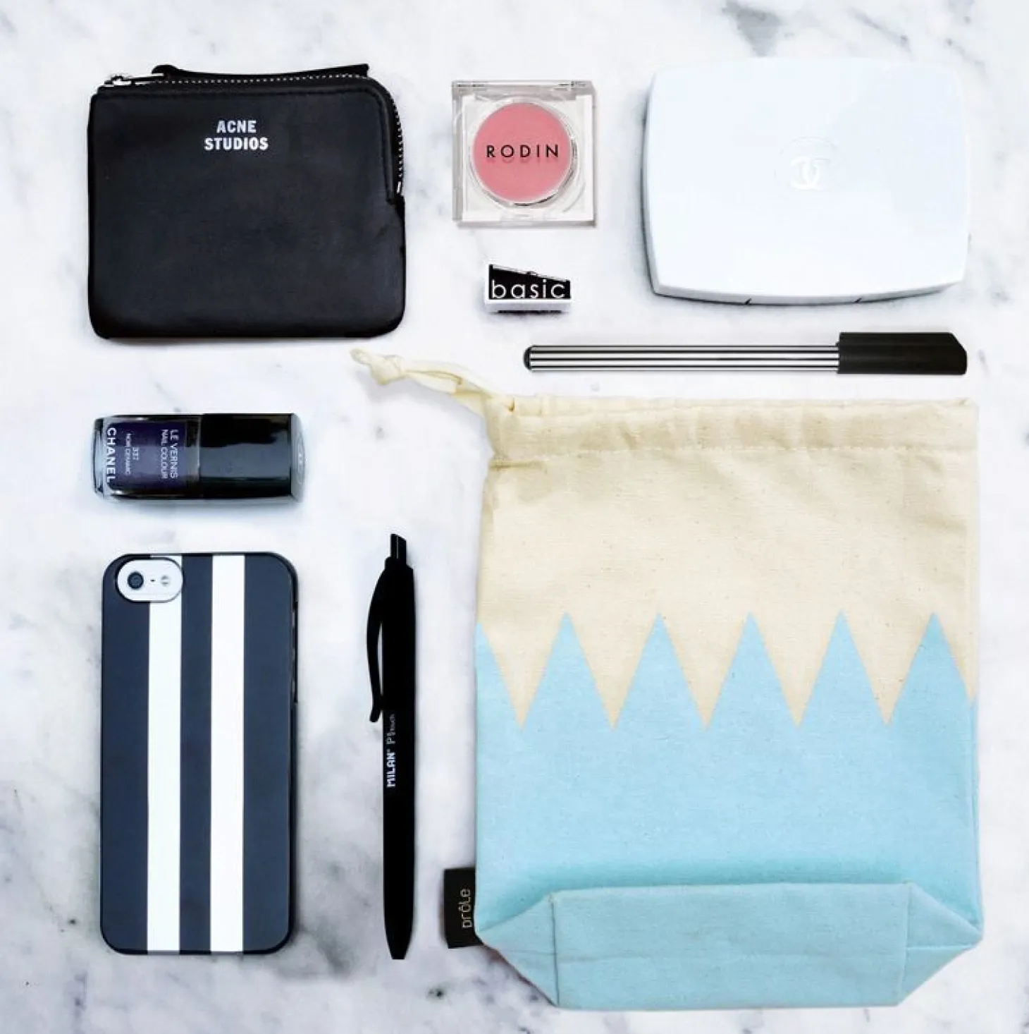 Halla Drawstring Pouch