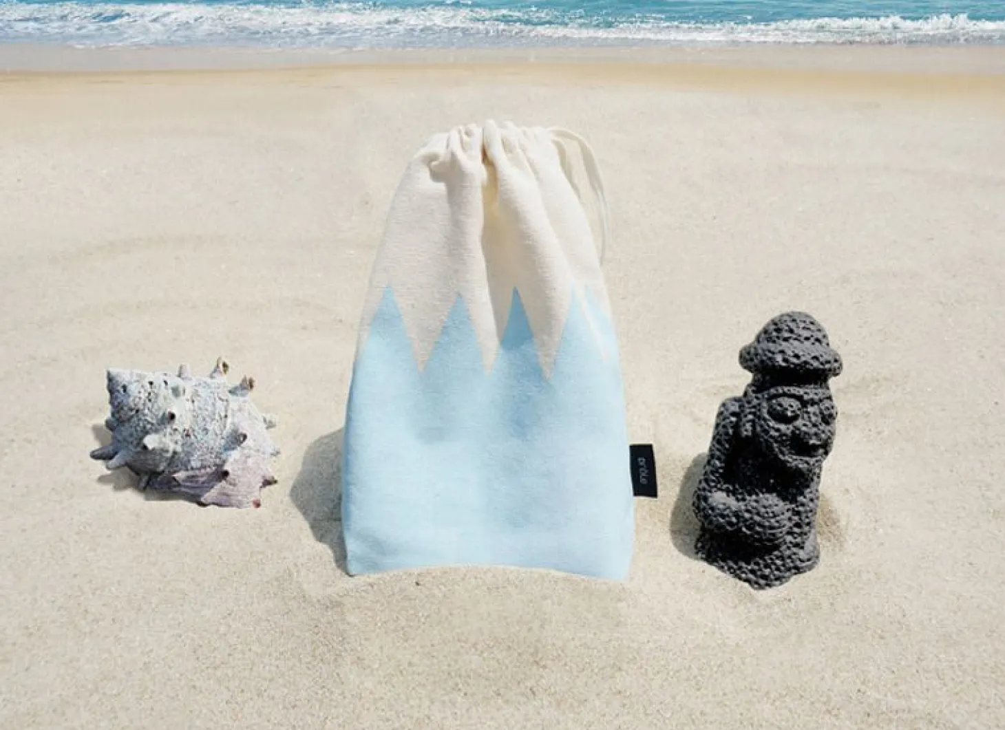 Halla Drawstring Pouch