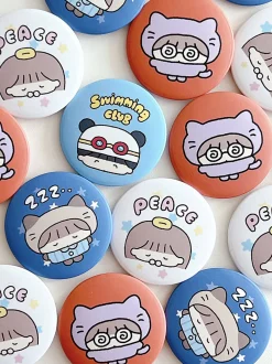 Hodu Girl Button Pin v1