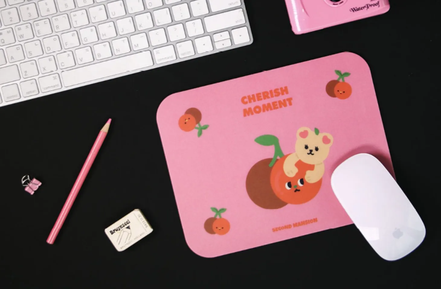 Juicy & Paul Mouse Pad v1