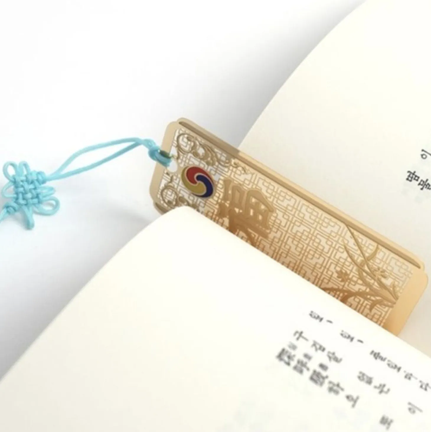Korean Traditional Gold Bookmark & Card