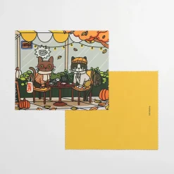 Lana Cat Autumn Screen Cloth