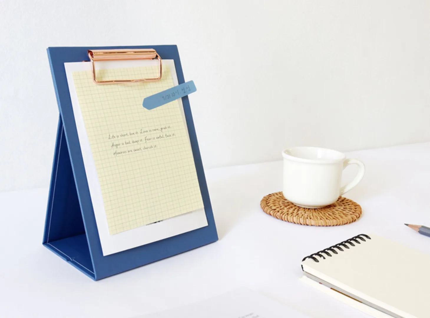 Literature A6 Standing Clipboard