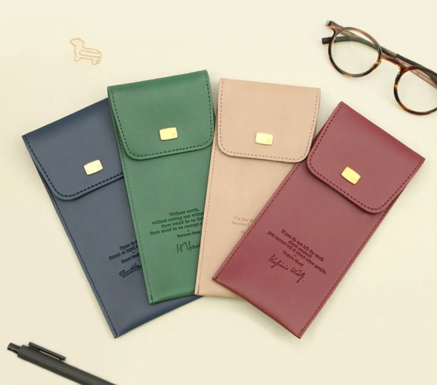 Literature Button Pen Pocket