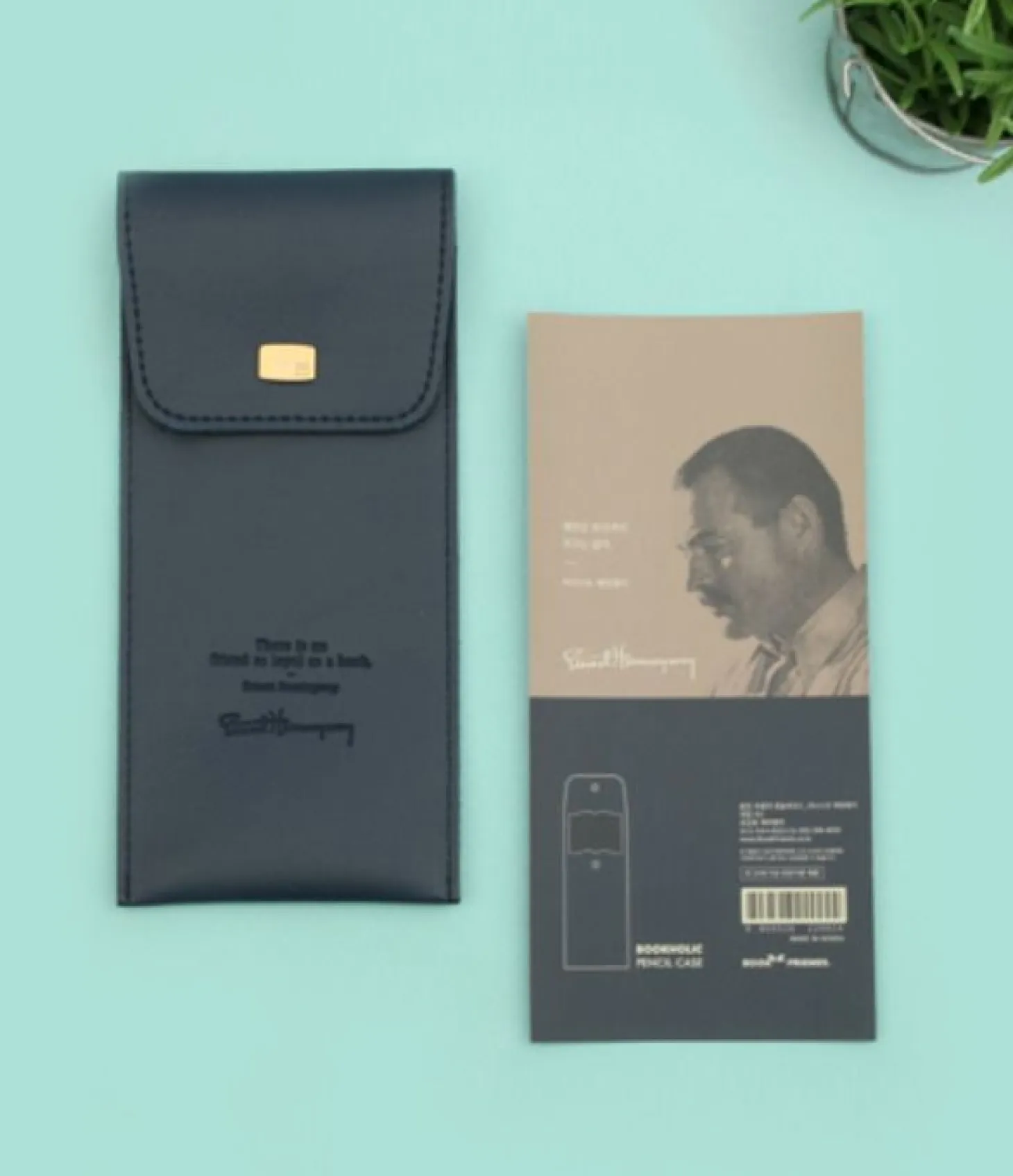 Literature Button Pen Pocket