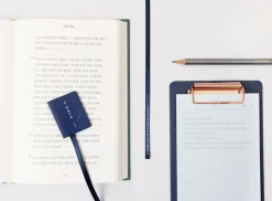 Literature Magnetic Bookmark String