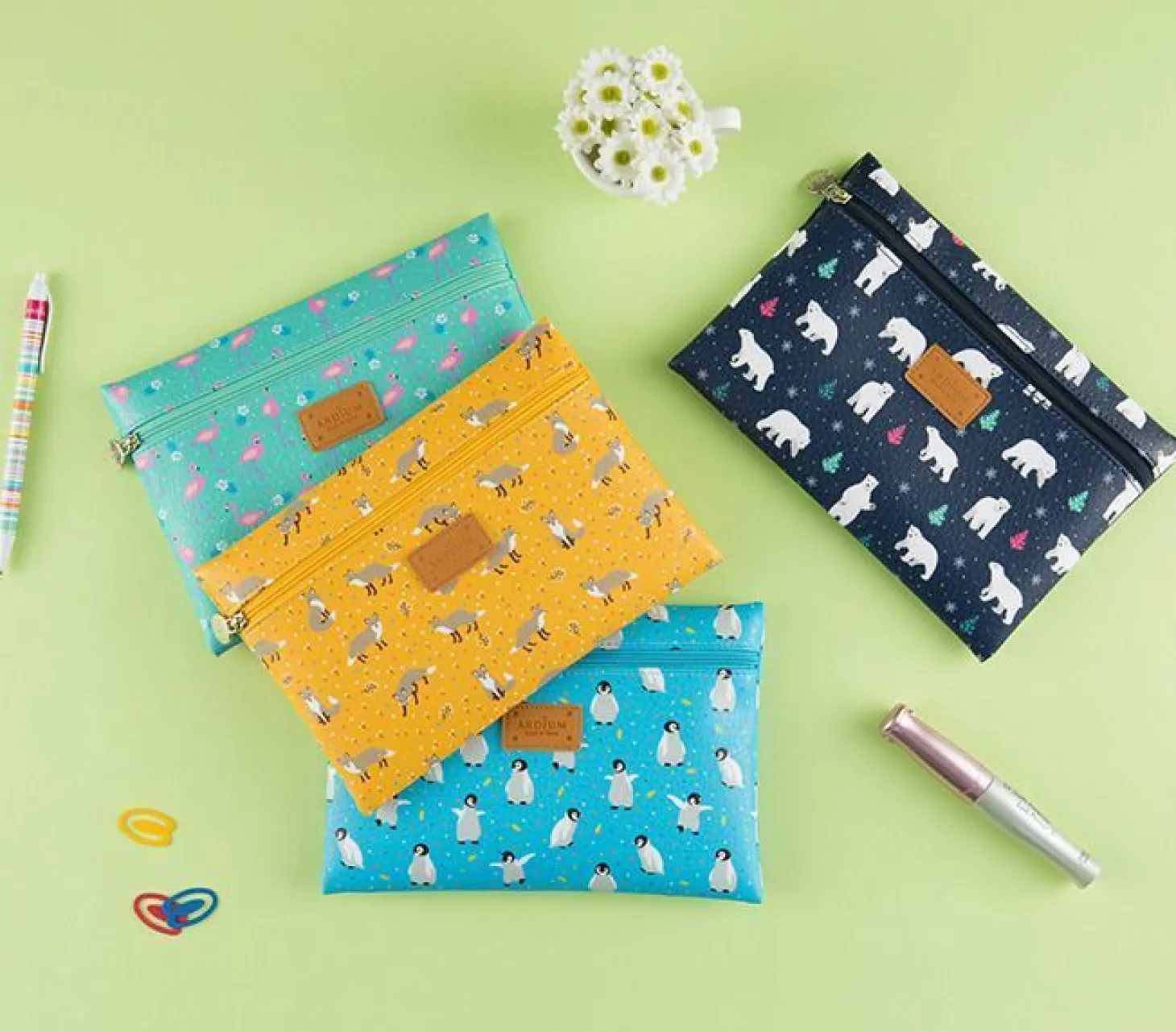 Medium Ardium Flat Pouch