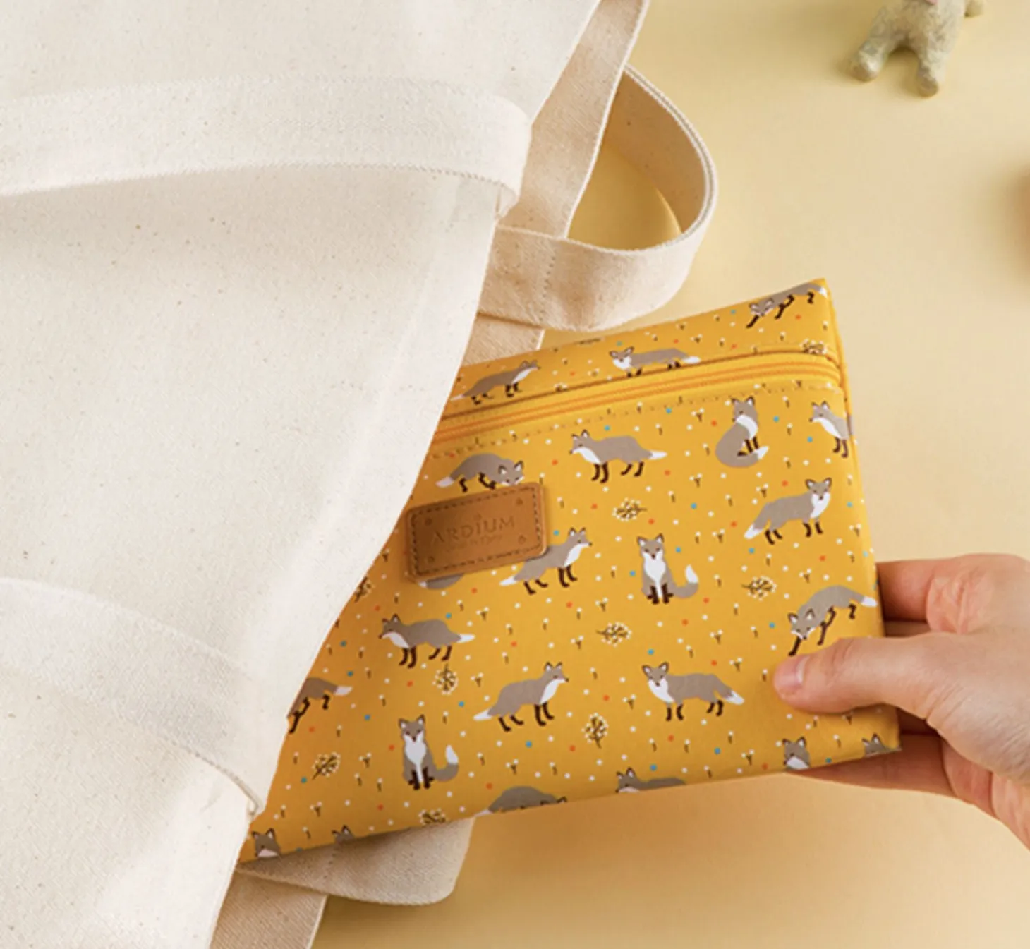 Medium Ardium Flat Pouch