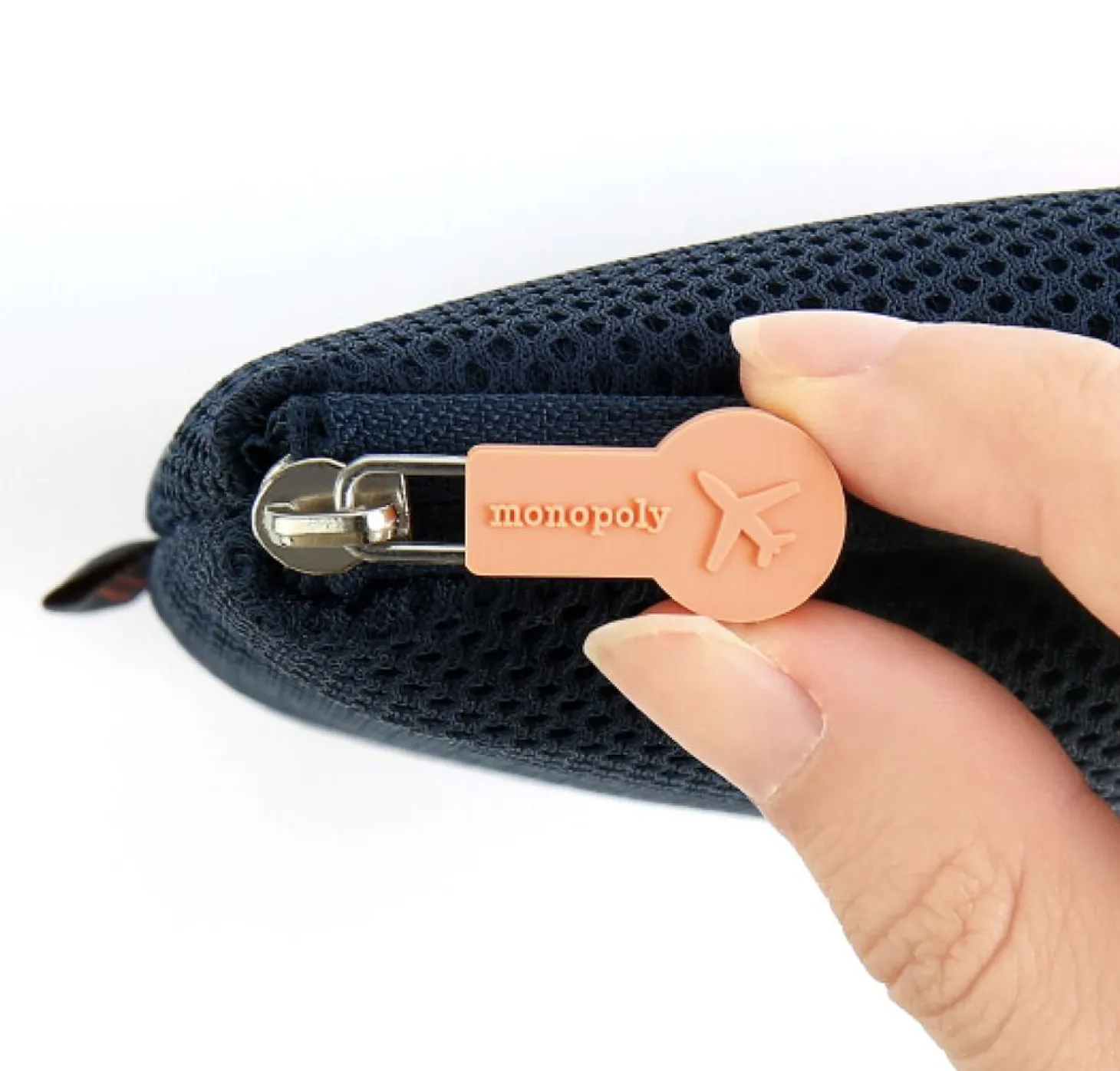 Medium Plain Mesh Pouch