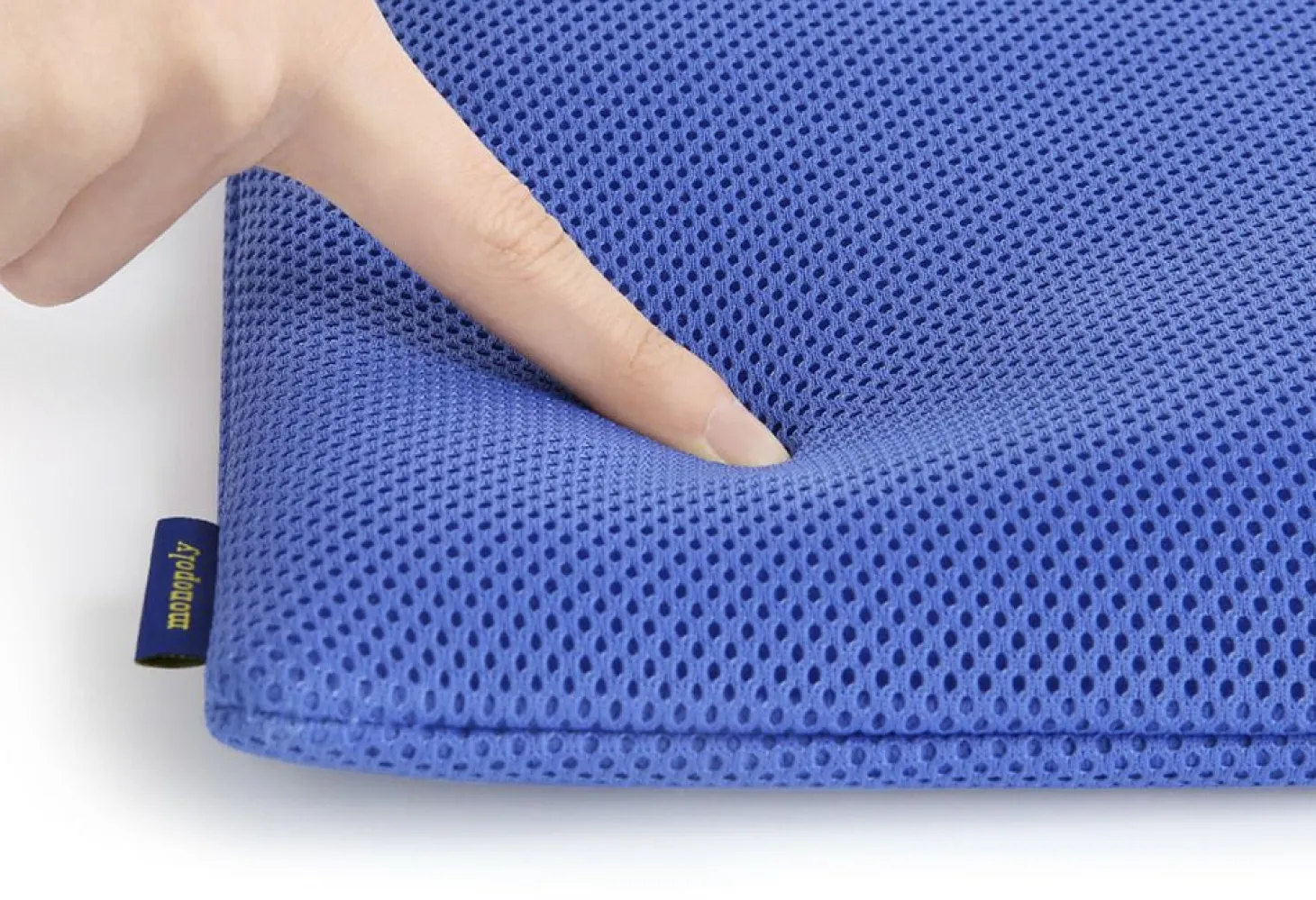 Medium Plain Mesh Pouch