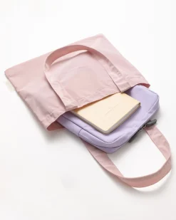 Medium Travelus Daily Shoulder Bag