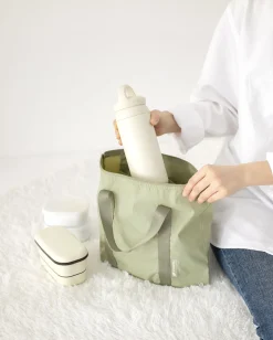 Medium Travelus Daily Tote v2