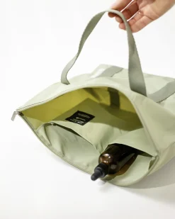 Medium Travelus Daily Tote v2