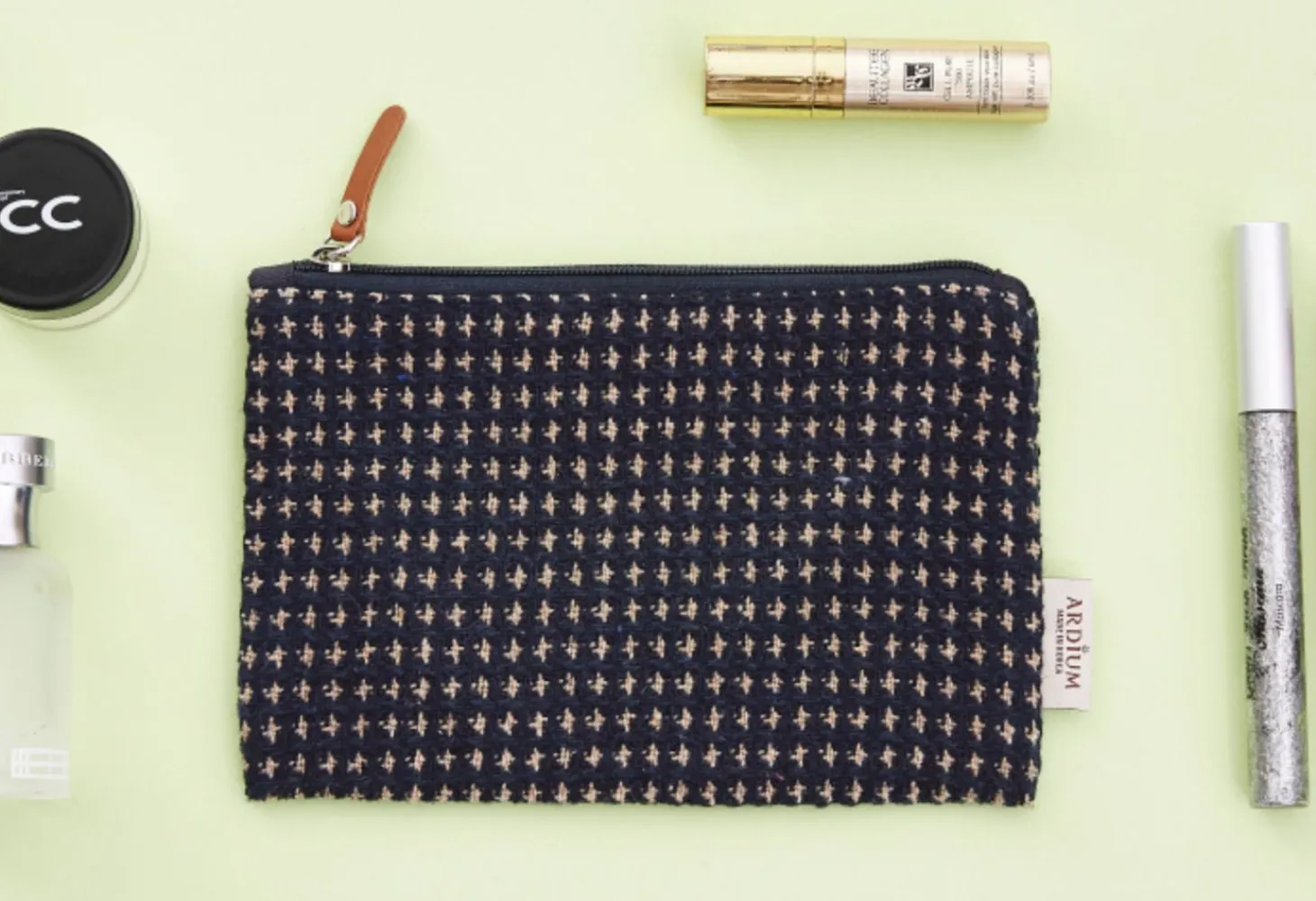 Medium Wool Flat Pouch