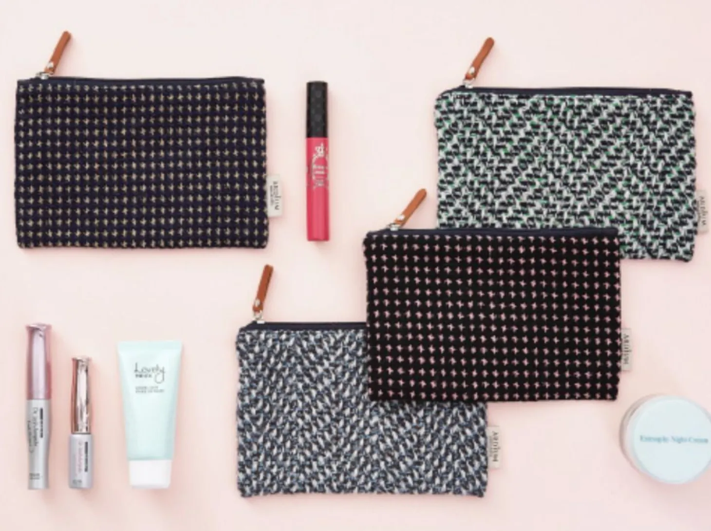 Medium Wool Flat Pouch
