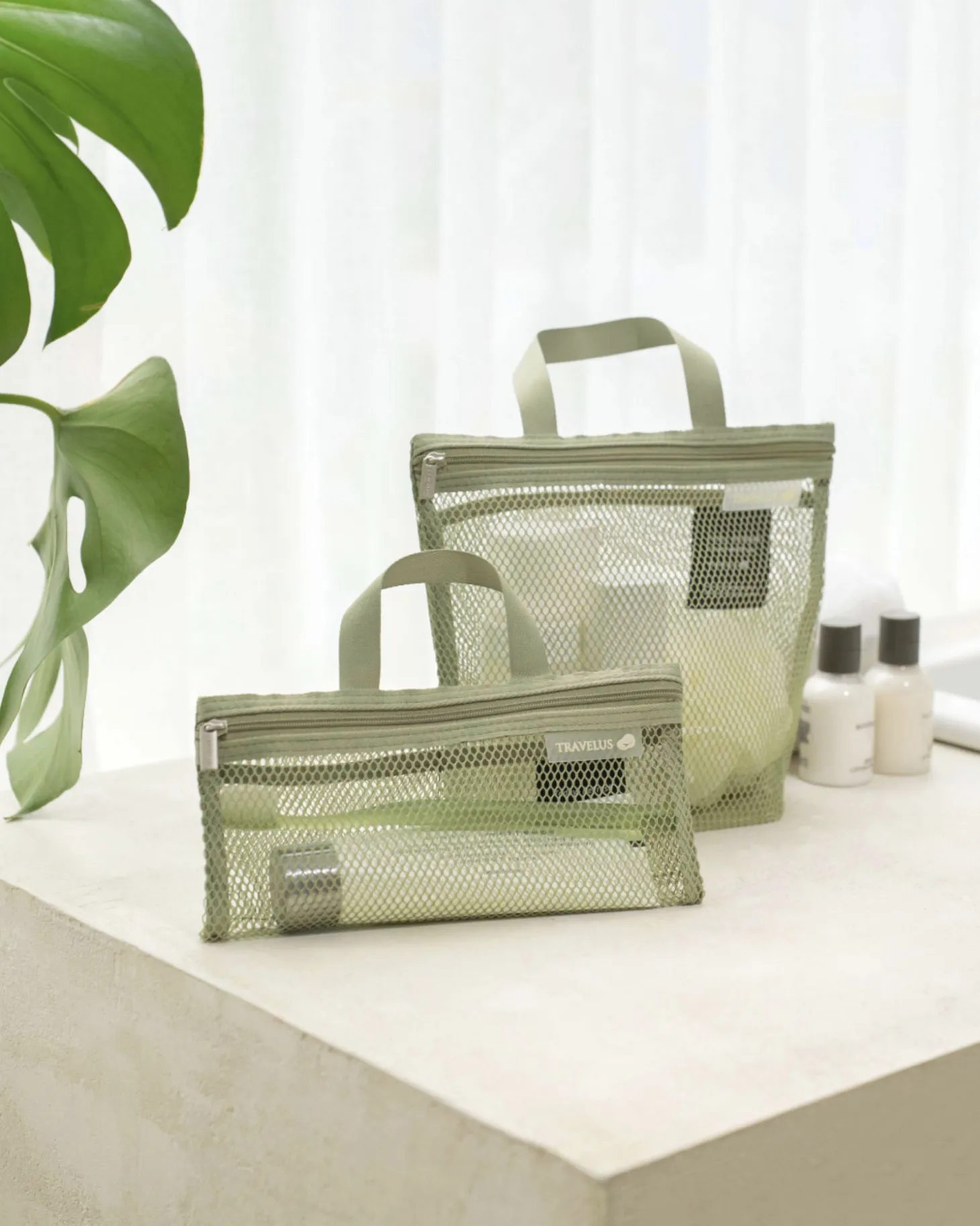 Mesh Slim Pouch v5