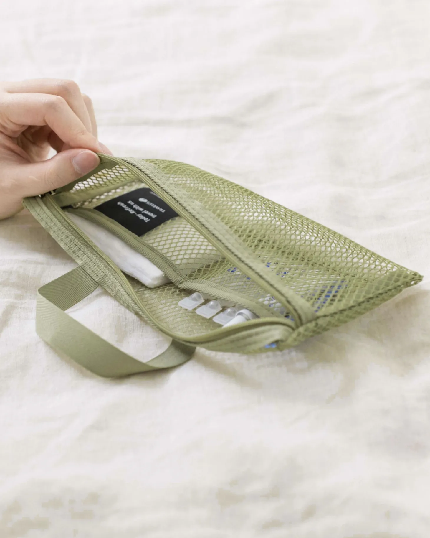 Mesh Slim Pouch v5